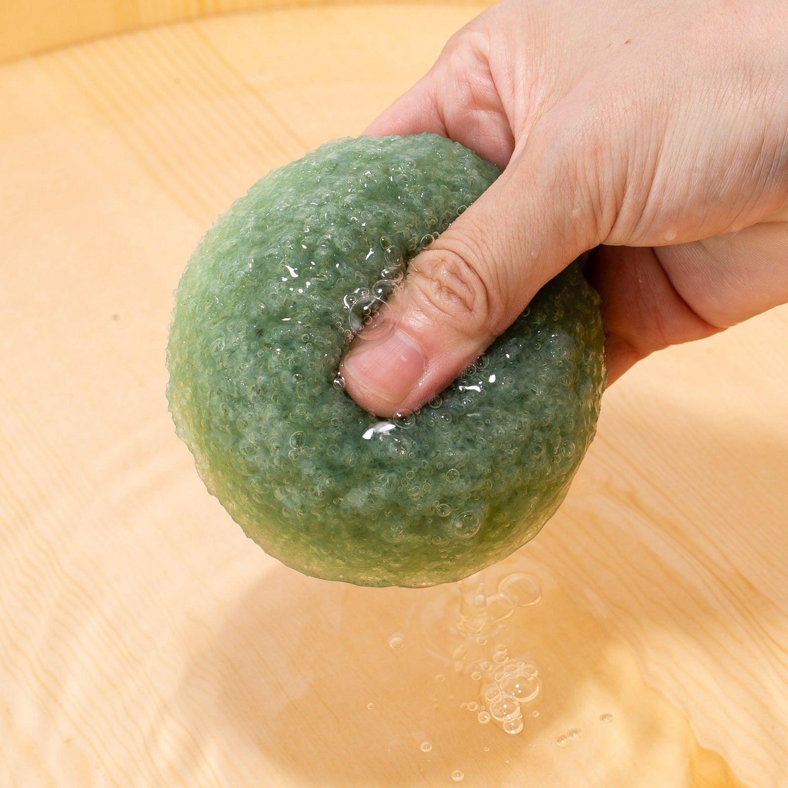 こんにゃくスポンジKOMACHI 緑茶 12個入り|Konjac Sponge Japan
